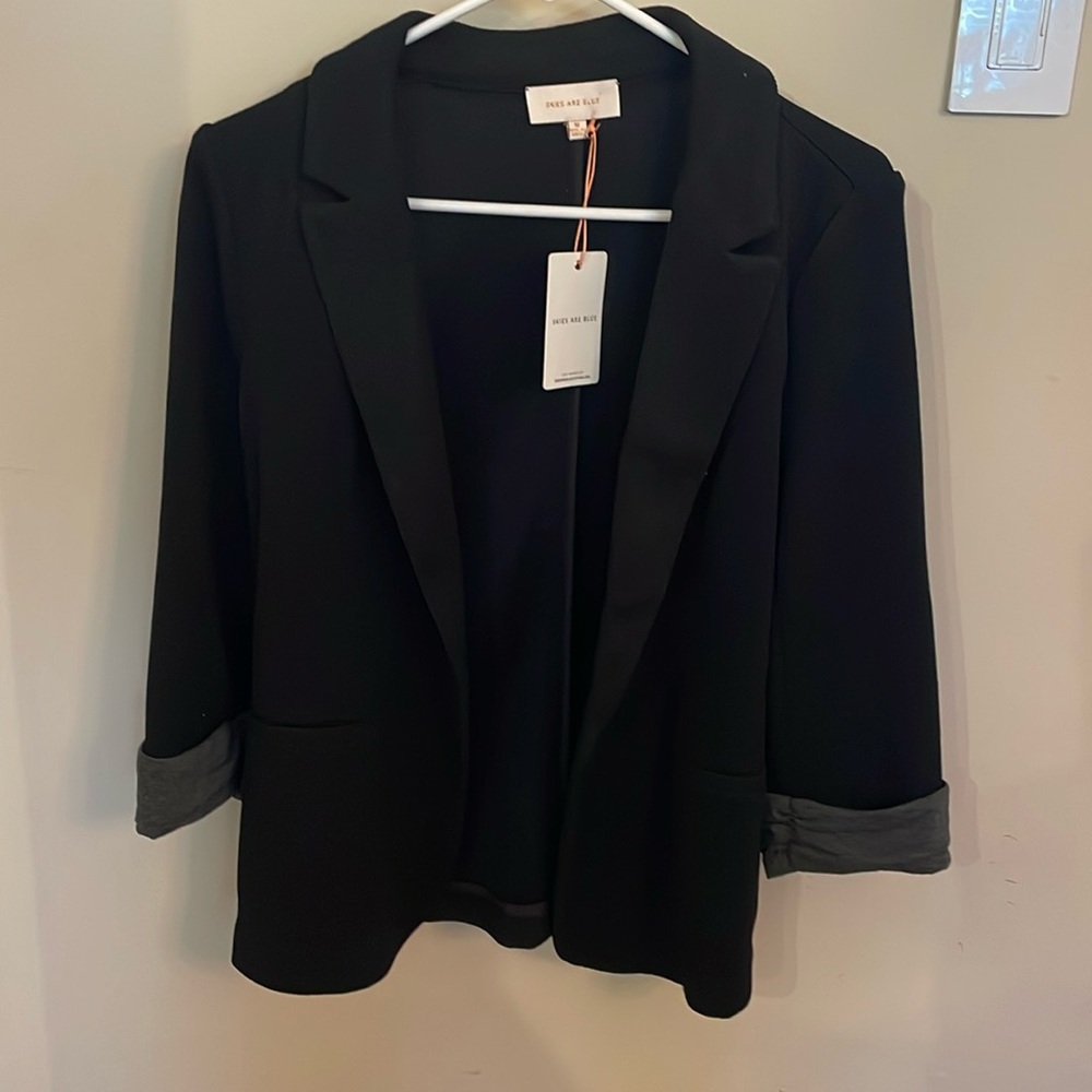 Skies Are Blue black blazer